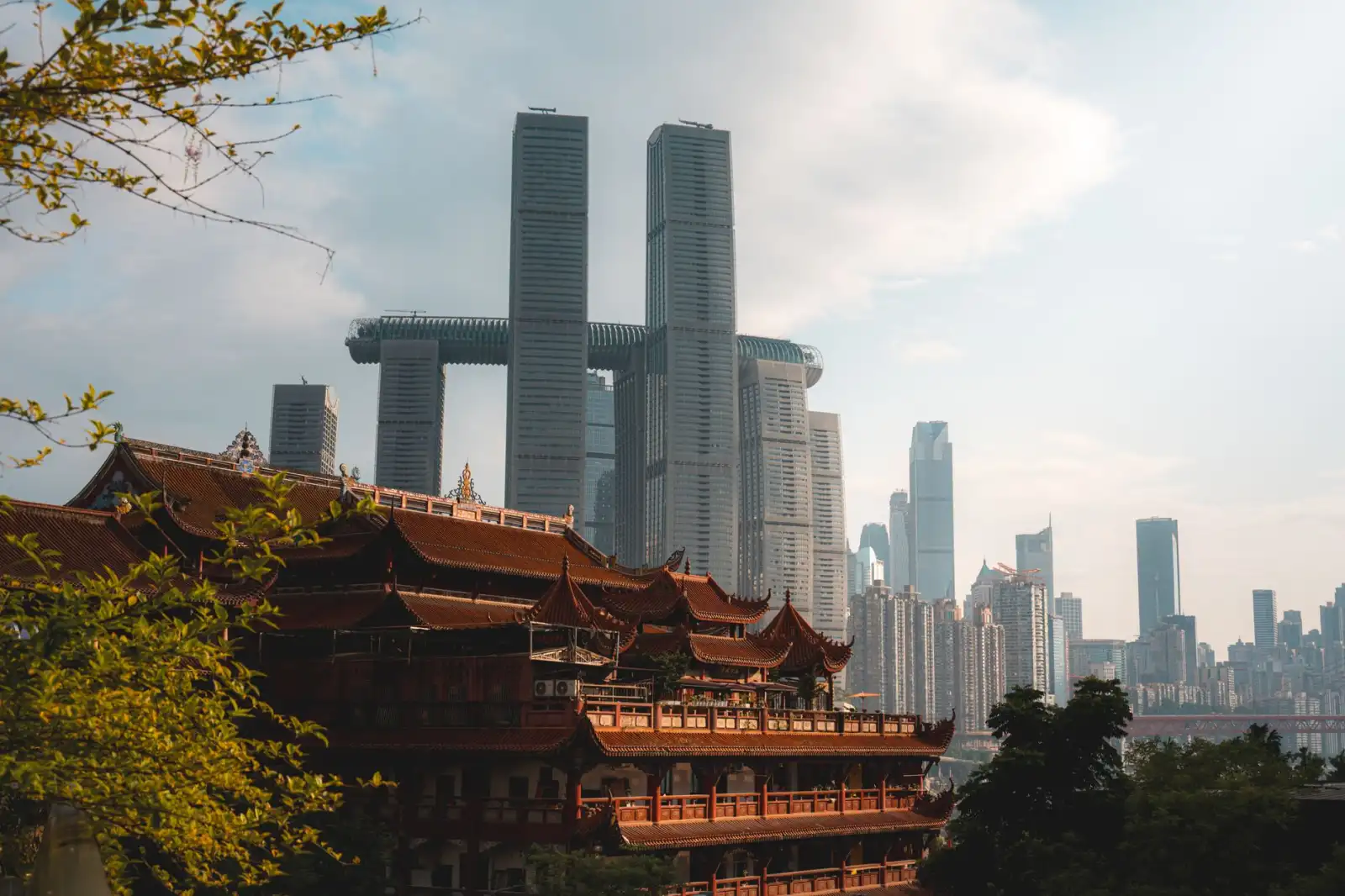 企业小程序开发与PC网站功能对比：各场景适配方案