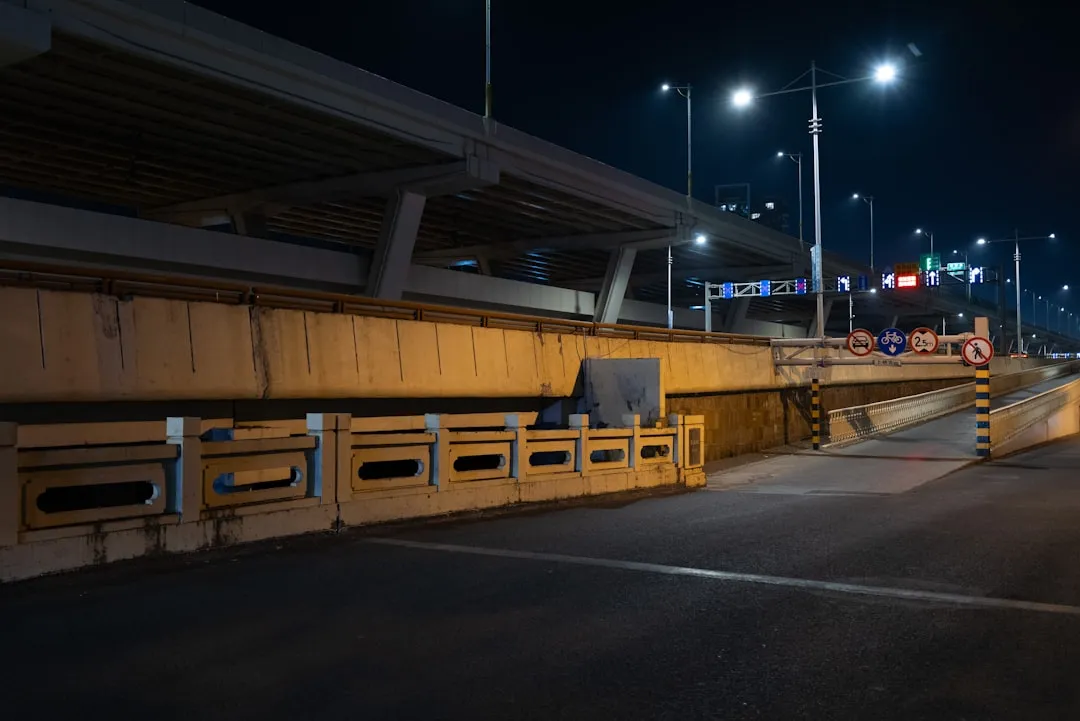 中小企业网站建设方案对比：模板建站与定制开发的差异分析